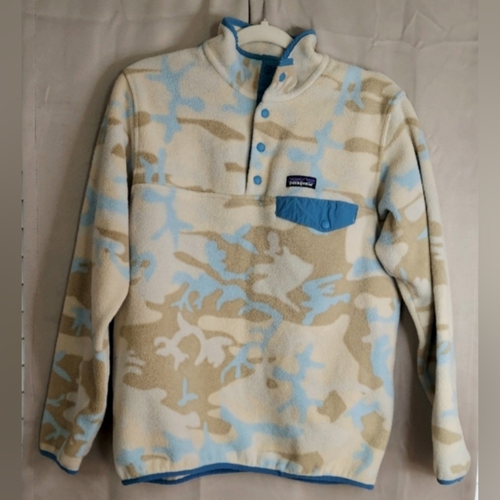 Patagonia Synchilla Sweater, Size L, Funnel Neck, Snaps, Tan, Blue, Camo Print